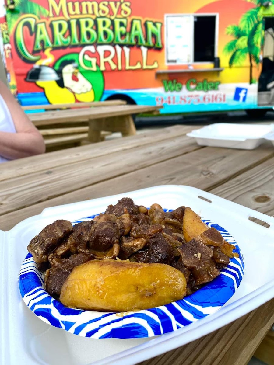 Mumsy's Caribbean Food Truck